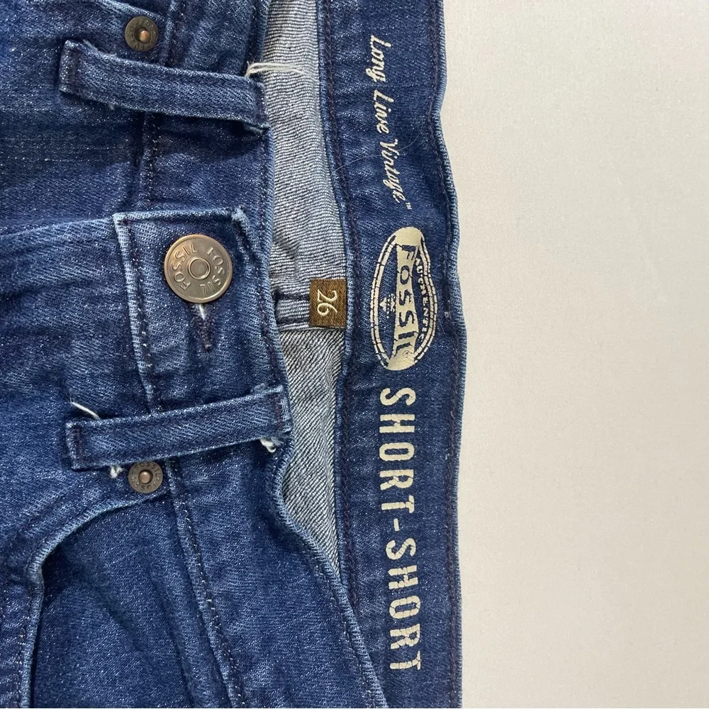 FOSSIL, women’s shorts short short size 26 good condition preowned